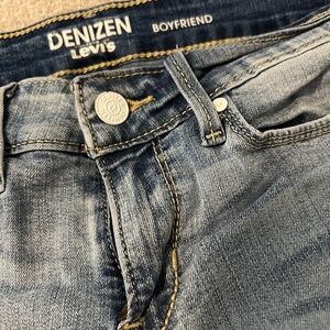Denizen Capri Jeans